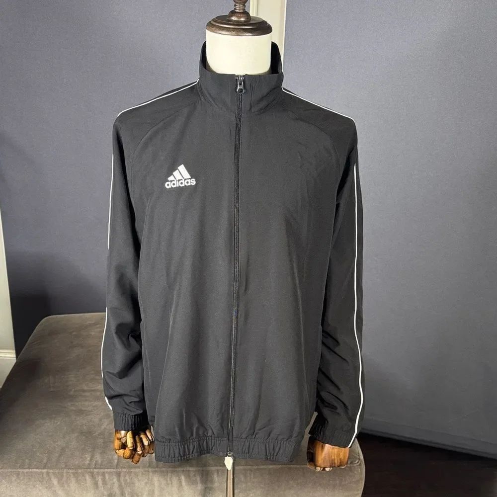 Adidas Men’s Full Zip Black Athletic Jacket Lightweight Size M RARE SAMPLE NEW